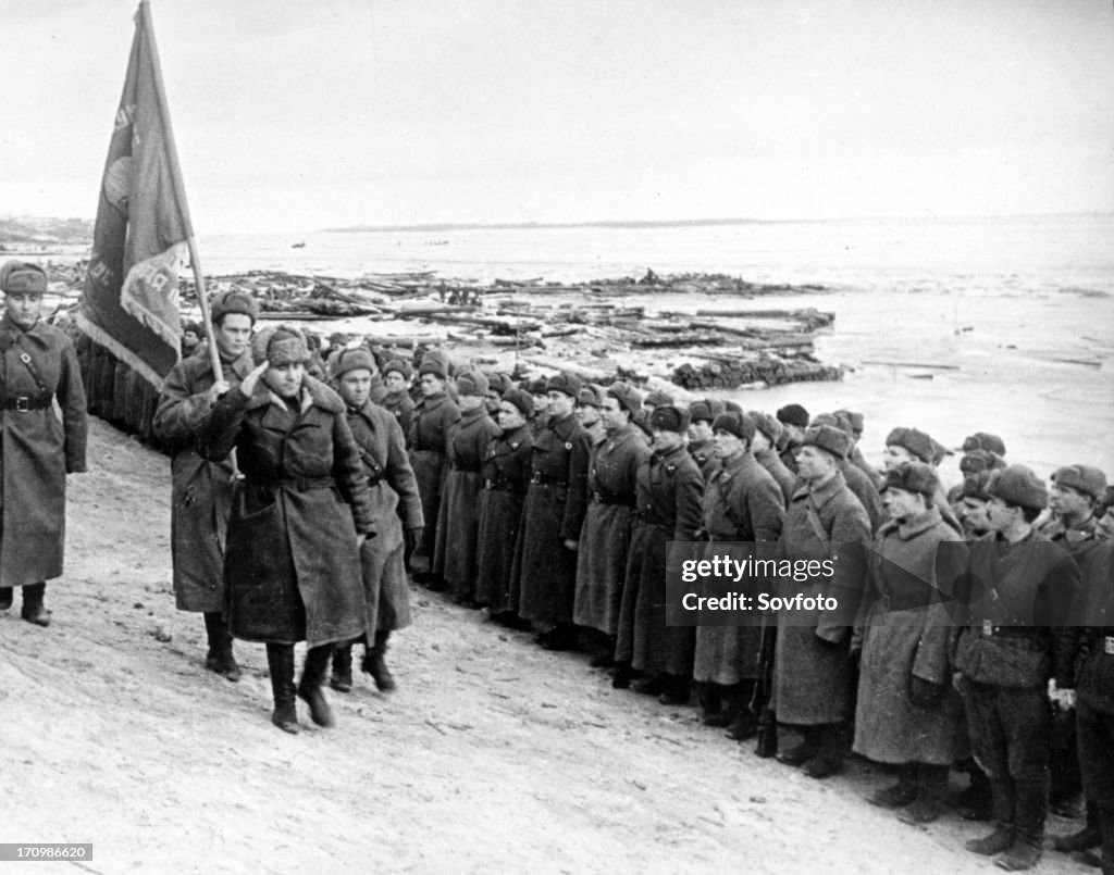 Presentation of a guard's banner, stalingrad jan, 1943.