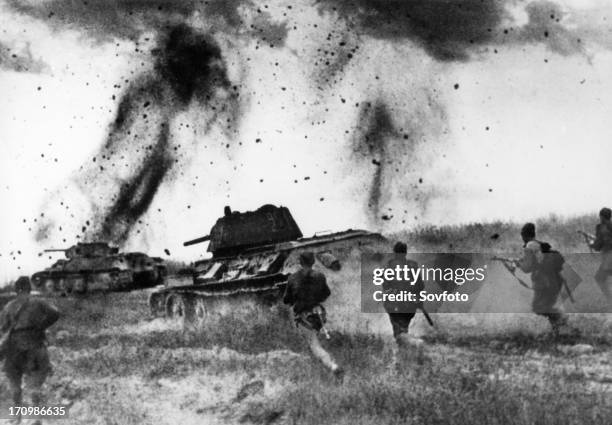 Soviet artillery battery in the northern caucasus, 1943.