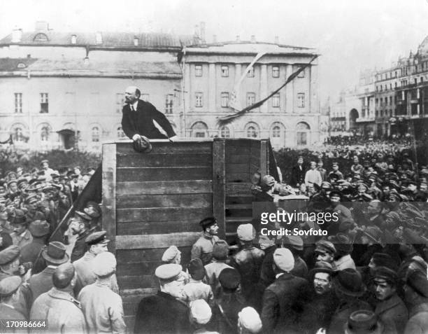 I, lenin speaking to red army troops leaving for the front , sverdlov square, moscow, may 5th 1920, this is an altered image: the figure of leon...