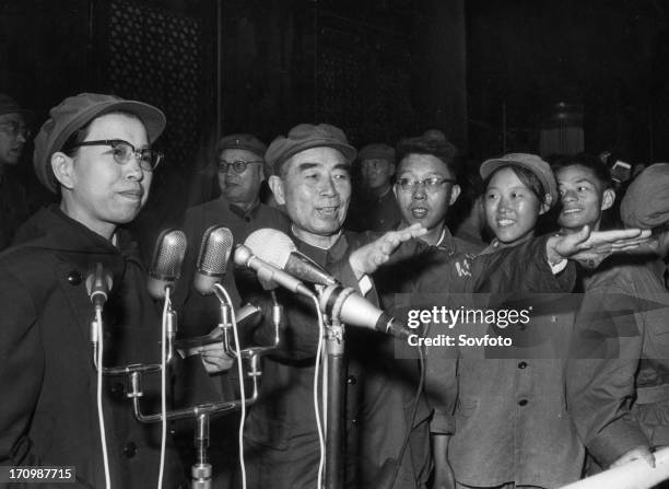 Jiang qing and zhou enlai greeting the 500,000 red guards, revolutionary teachers and students at a massive rally in tienanmen square in beijing on...