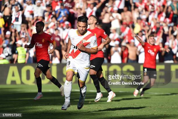 Radamel Falcao of Rayo Vallecano celebrates after scoring their team's 2nd goal from the penalty spot during the LaLiga EA Sports match between Rayo...