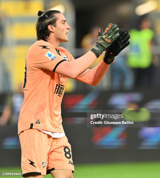 Stefano Turati of Frosinone Calcio gestures during the Serie A TIM match between Frosinone Calcio and ACF Fiorentina at Stadio Benito Stirpe on...