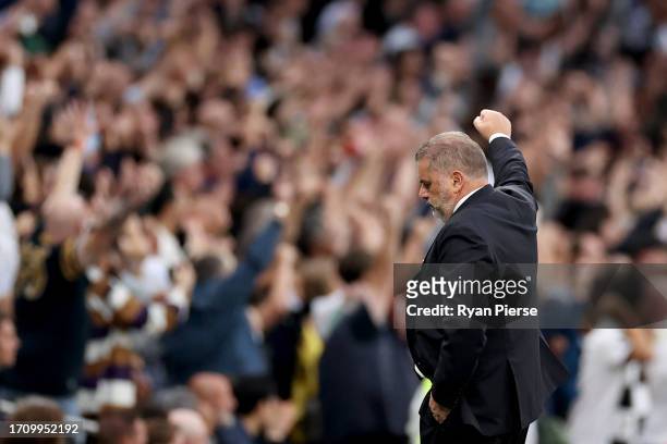 Ange Postecoglou, Manager of Tottenham Hotspur, celebrates after Heung-Min Son of Tottenham Hotspur scores the team's first goal during the Premier...