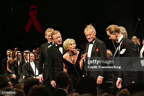 Johannes B. Kerner, Otto Sander, Sabine Christiansen Und Max Raabe Bei Der 12. Festlichen Operngala Zugunsten Der Aids Stiftung In Der Deutschen Oper...