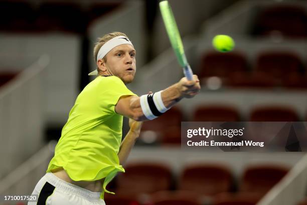 Alejandro Davidovich Fokina of Spain returns a shot during the Men's Singles Round of 16 match against Alexander Zverev of Germany on day 5 of the...