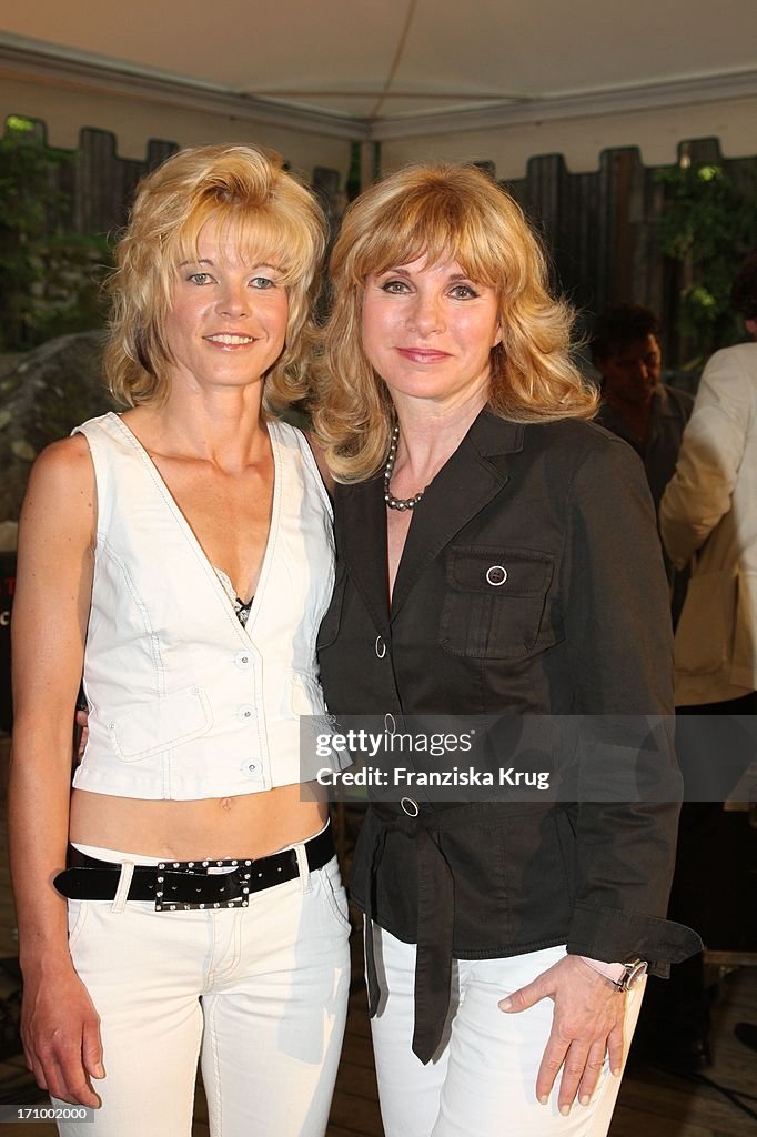 Sabine Zimmerer Und Deborah Sasson Beim Benefizkonzert Für Den... News