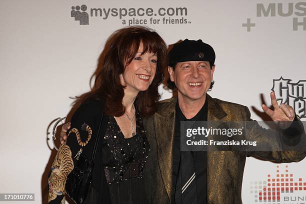 Klaus Meine Von Den Scorpions Und Ehefrau Gabi Beim Charity Dinner Der Stiftung "Musik Hilft" Im Humboldt Umspannwerk In Berlin