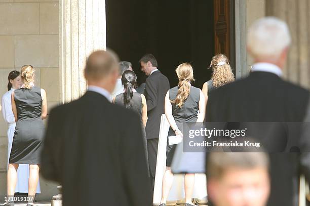 ( Nur Gegen Freihaltung!! Jauch Hochzeit: Moderator Günther Jauch Auf Dem Weg Zu Seiner Trauung In Der Friedenskirche Im Park Sanssouci Am 070706 In...