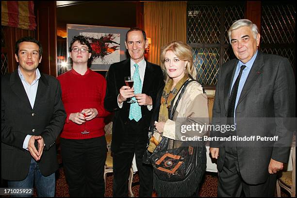 Gilles Bressand , ..., Alain Lanceron , June Anderson, ... - Dinner in honor of the winners of the "Victoires De La Musique Classique" at the...