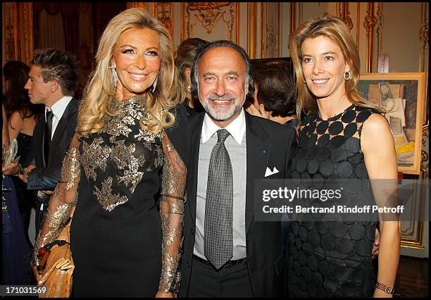 Nicole Wienberg, Olivier Dassault, Madame Brice Hortefeux at Dinner At Hotel Dassault In Benefit Of Association "Vaincre Le Cancer".