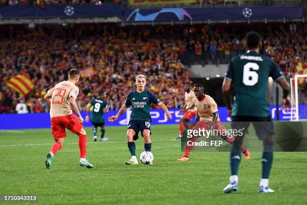 Leandro TROSSARD - 26 Nampalys MENDY during the Champions League Group B football match between RC Lens and Arsenal at Stade Bollaert-Delelis on...