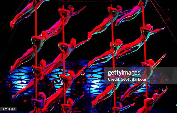 cirque du soleil's saltimbanco rehearses in london - acrobat performer stock pictures, royalty-free photos & images