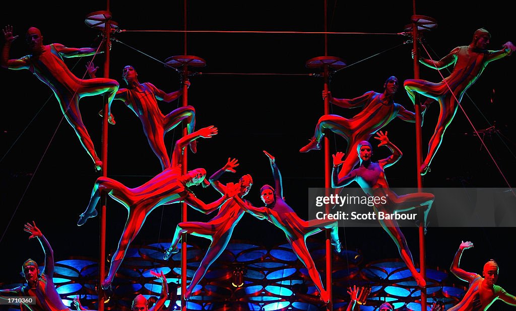 Cirque du Soleil's Saltimbanco Rehearses In London