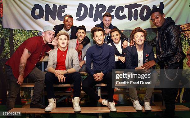 Show Directon 42 Directon Of Mr Stock Photos, High-Res Pictures, and Images - Getty ...