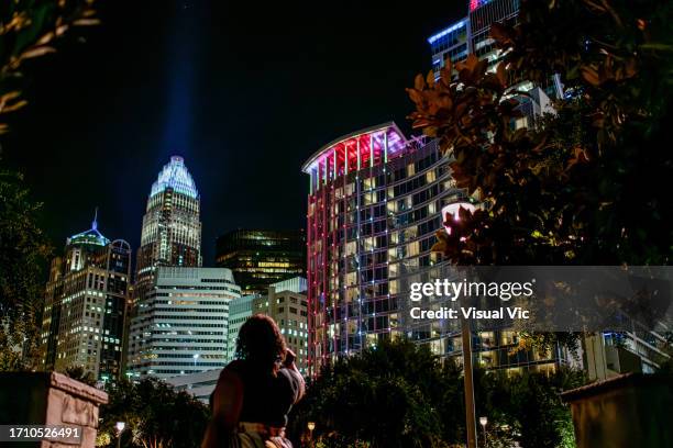 night line - charlotte north carolina with people stock pictures, royalty-free photos & images