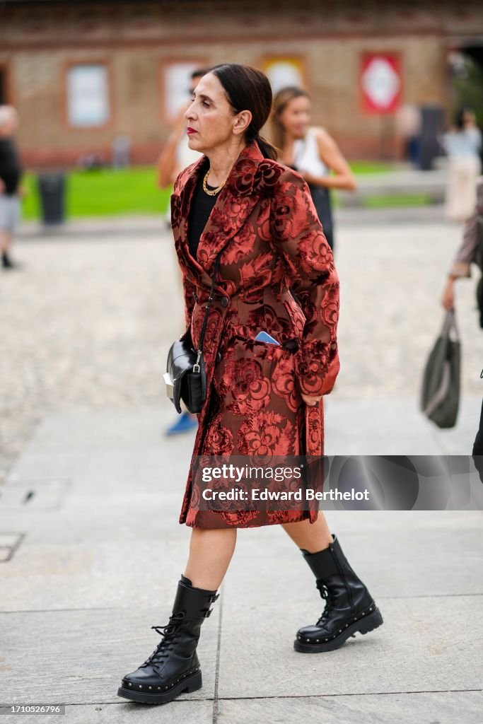 Street Style - Day 2 - Milan Fashion Week - Womenswear Spring/Summer 2024