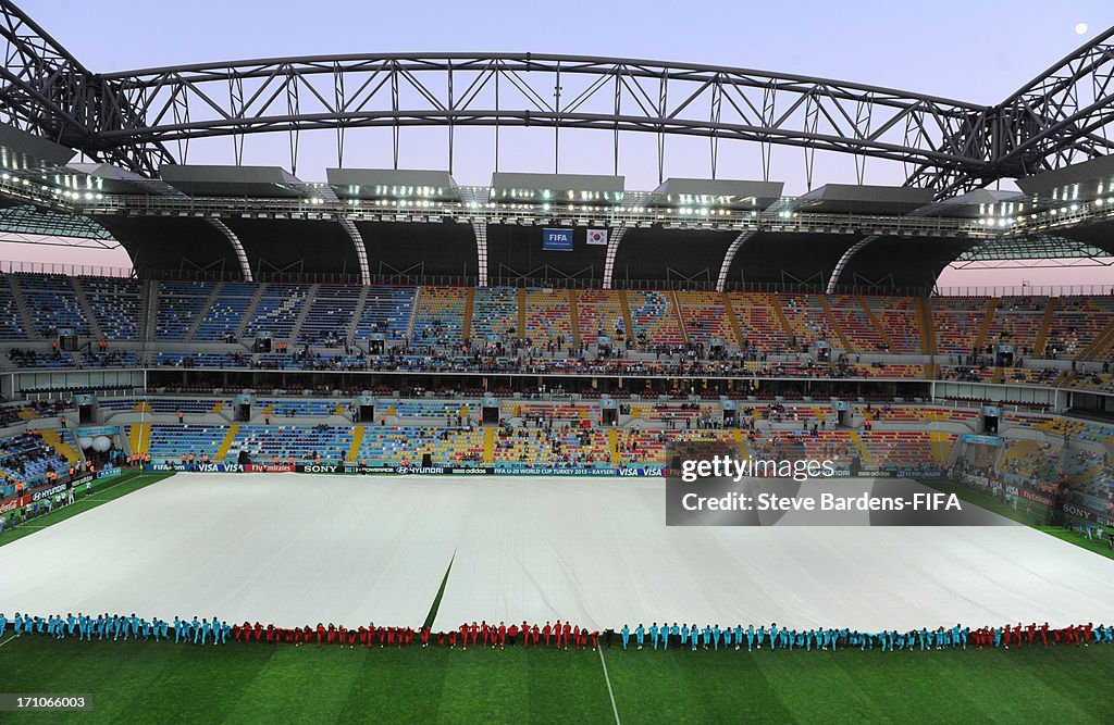 Cuba v Korea Republic: Group B - FIFA U-20 World Cup Turkey 2013