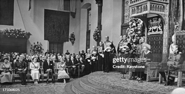 Queen Juliana of the Netherlands gives the Queen's Speech at the state opening of the Dutch Parliament in The Hague, 19th September 1967. On the...