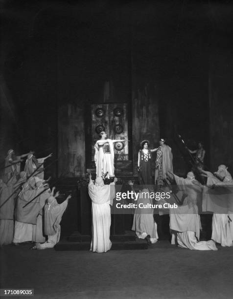 'Oedipus Rex', by Sophocles, performed in Covent Garden Opera House, January 15, 1912. Production by Max Reinhardt with Sir John Martin-Harvey as...