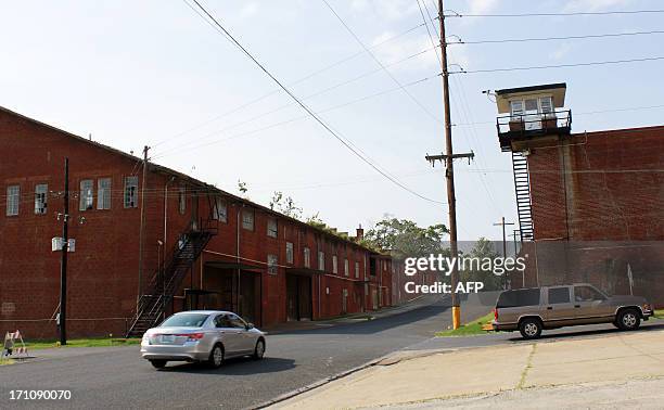 == With AFP Story by Chantel VALERY: US-JUSTICE-EXECUTION-500th == The Walls Unit, location of the death chamber where executions take place, is...