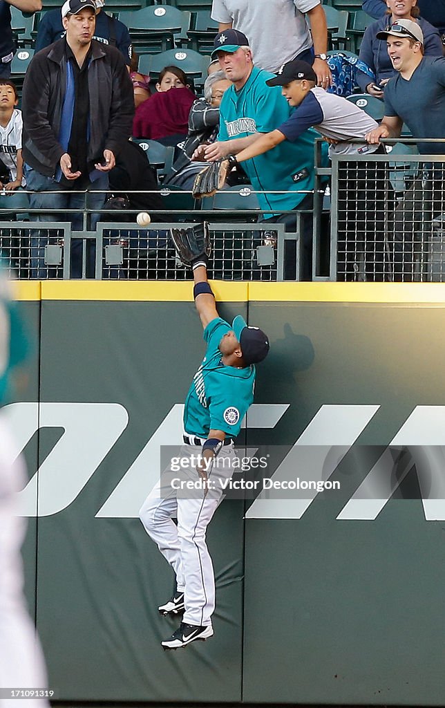 Oakland Athletics v Seattle Mariners