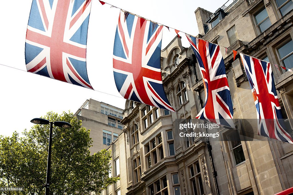 London architecture: preparation for the queen's diamond jubilee