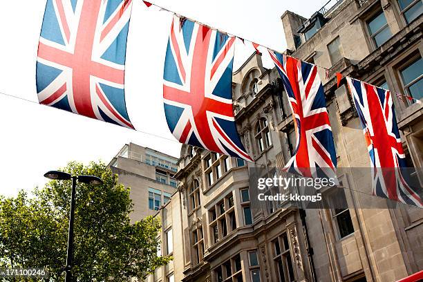 londres arquitectura: preparação de jubileu de diamante da rainha - national holiday imagens e fotografias de stock