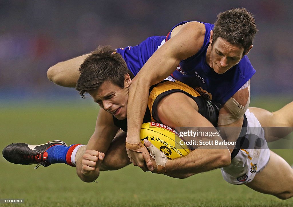 AFL Rd 13 - Western Bulldogs v Richmond