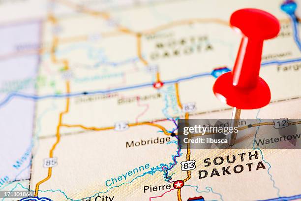 états-unis sur la carte: dakota du sud - dakota du sud photos et images de collection