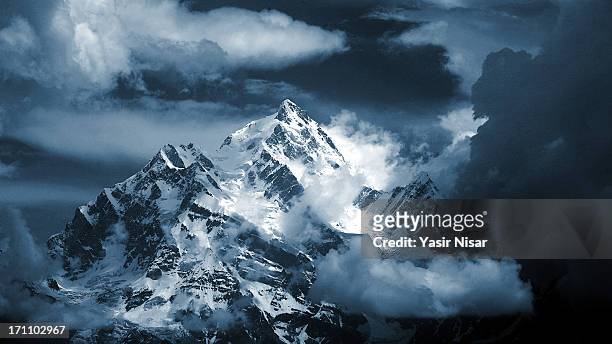 nanga parbat - the killer mountain - nanga parbat stock pictures, royalty-free photos & images