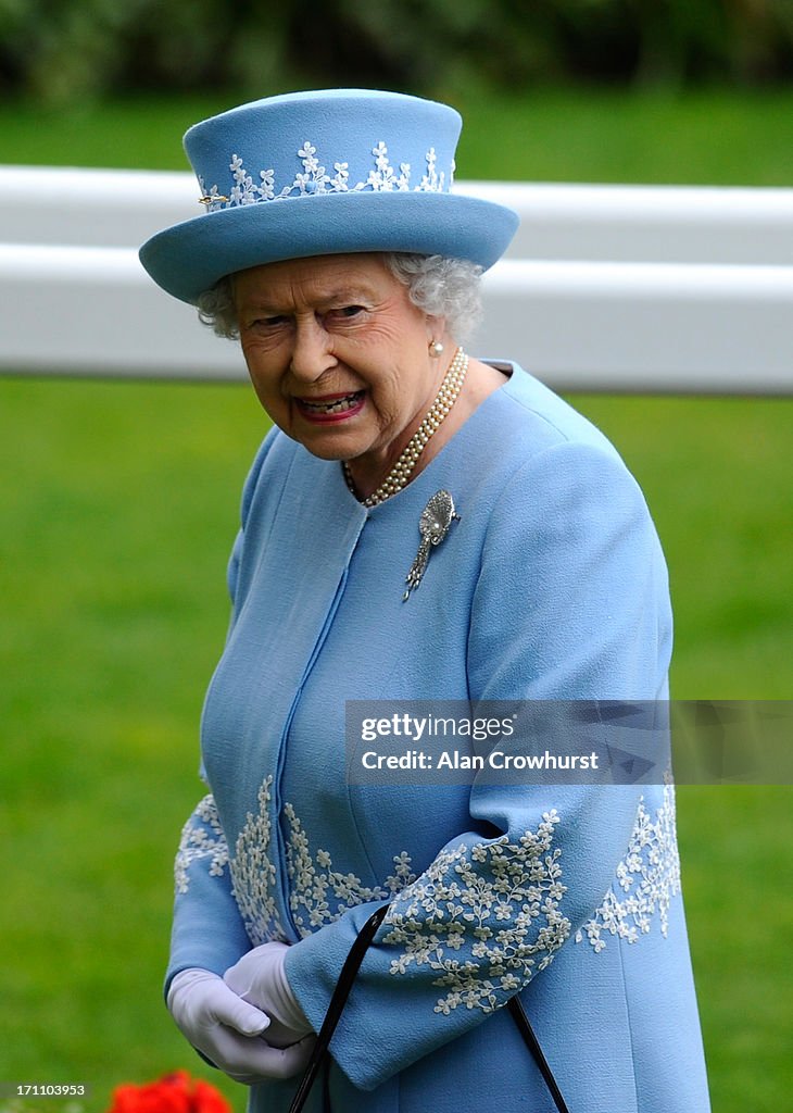 Queen Elizabeth II arrives with the Royal Procession on day five of ...