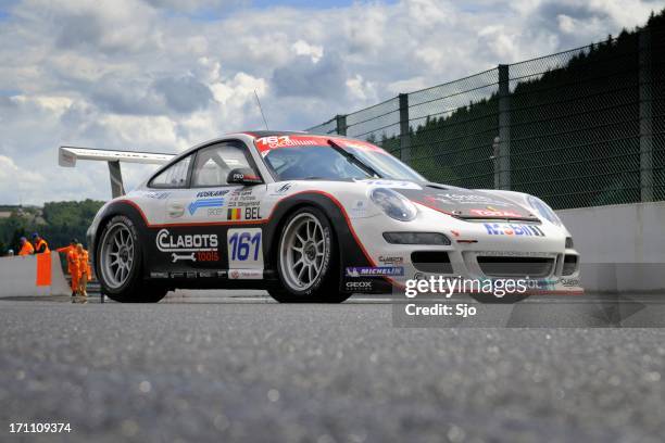 porsche 997 gt3 cup s race car - porsche club stock pictures, royalty-free photos & images