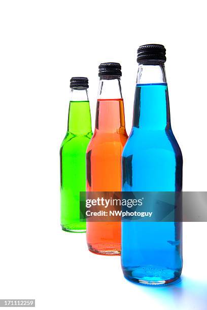 garrafas de refrigerante - soda bottle imagens e fotografias de stock