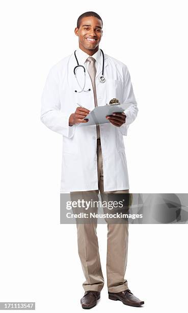 afro americano medico scrivendo una prescrizione-isolato - doctor standing foto e immagini stock