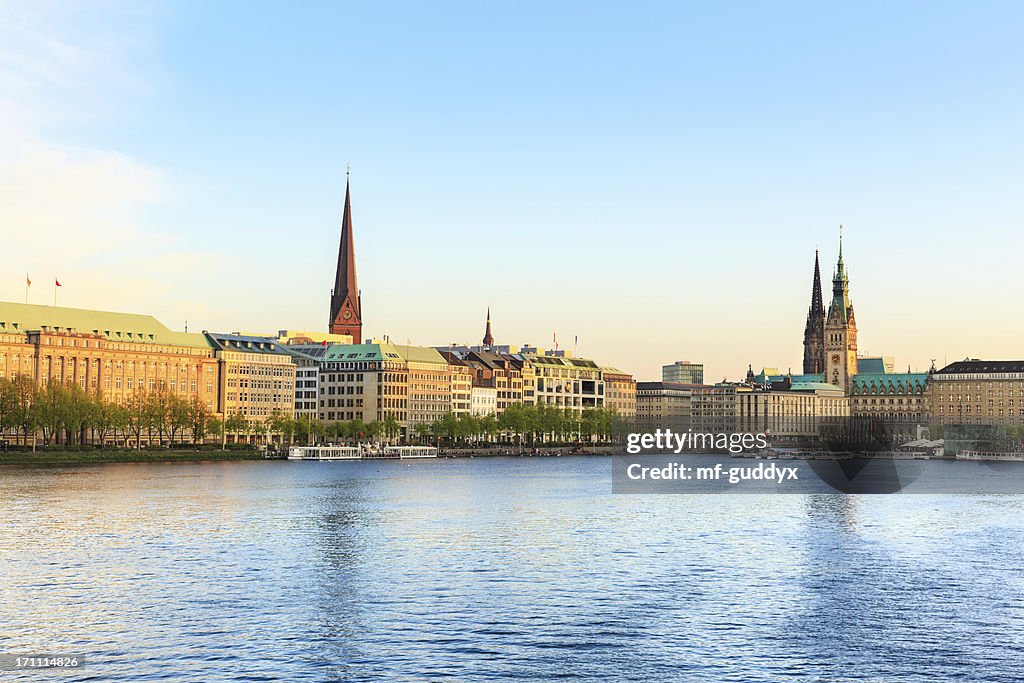 Hamburg Alster Lake, Town hall