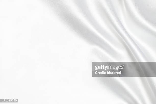 sfondo tessuto di seta bianca - materiale tessile foto e immagini stock