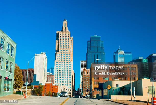 kansas city downtown street scene - kansas city skyline stock pictures, royalty-free photos & images