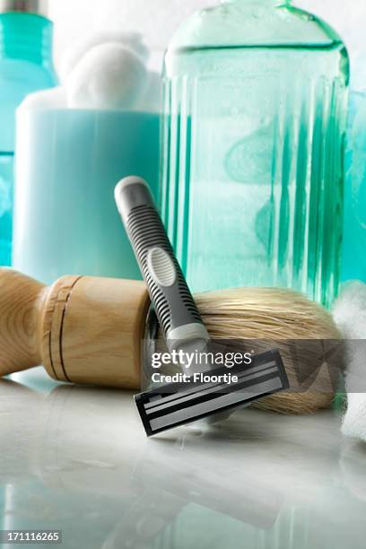 bath stills: shaving equipment - razor stock pictures, royalty-free photos & images