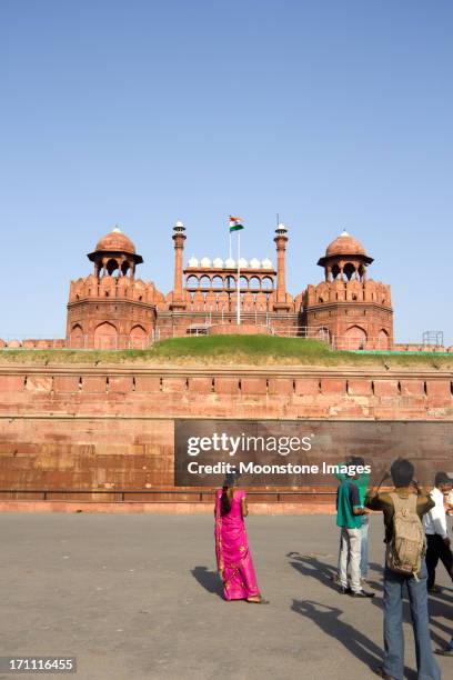 red fort in delhi, india - rode fort delhi stockfoto's en -beelden