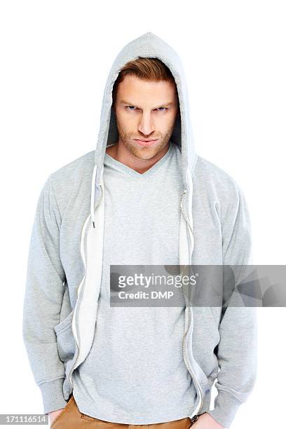 casual giovane uomo indossando felpa con cappuccio - uomo incappucciato foto e immagini stock