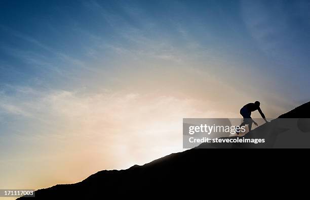 mountain climbing - rock climber stockfoto's en -beelden