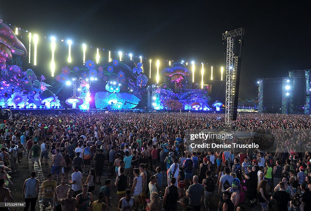 17th Annual Electric Daisy Carnival - Day 1