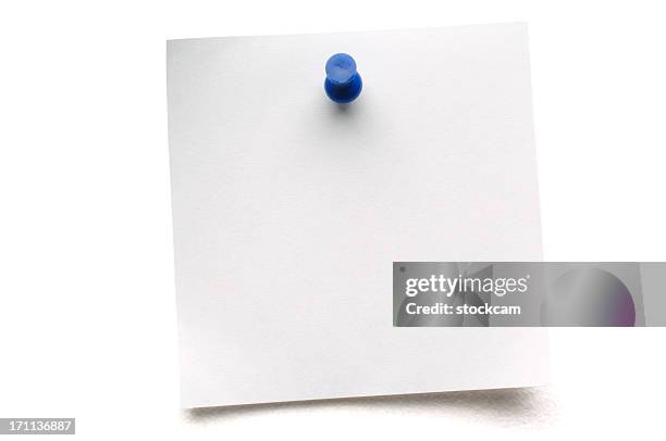 white isolated postit note - punaise stockfoto's en -beelden