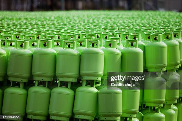 storage of butane gas cylinders - propaan stockfoto's en -beelden