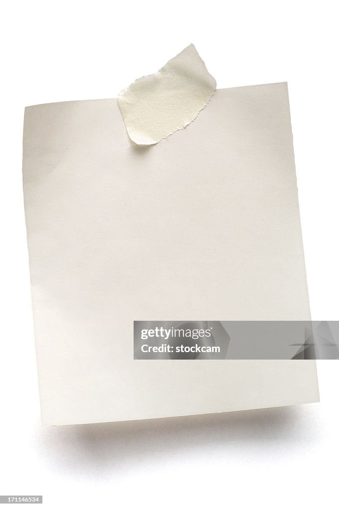 Nota de papel blanco aislado