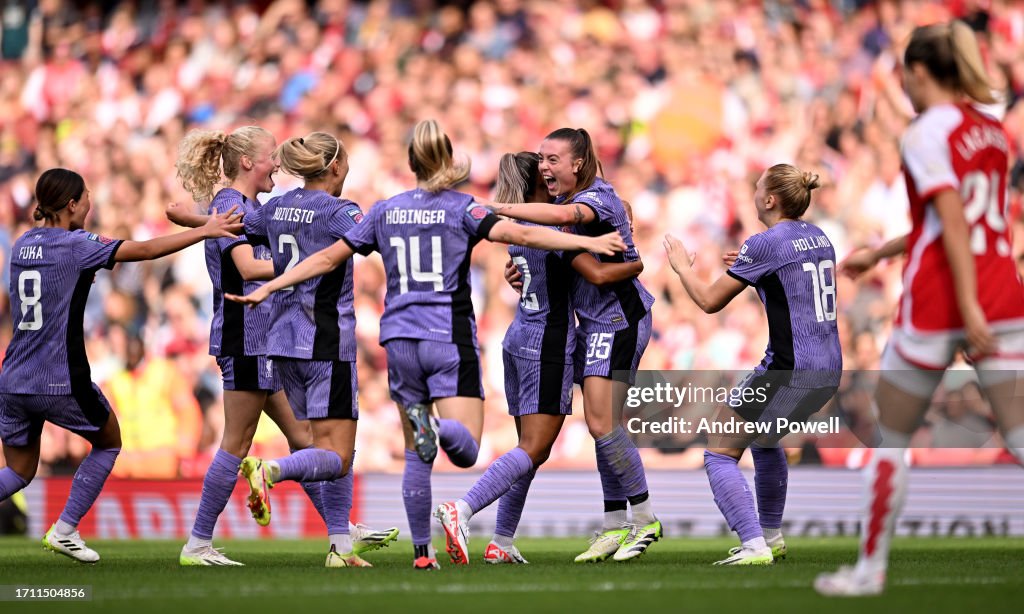 Arsenal FC v Liverpool FC - Barclays Women's Super League