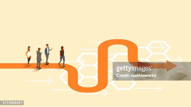 ilustraciones, imágenes clip art, dibujos animados e iconos de stock de ruta de progreso - carretera con curvas