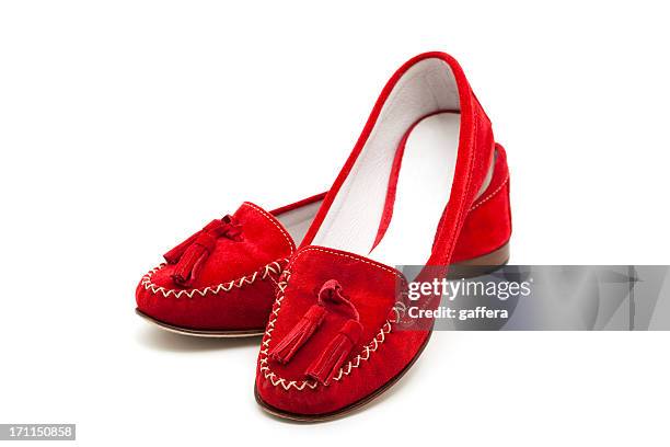 red shoes - suède schoen stockfoto's en -beelden