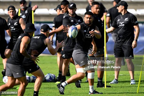 Ardie Savea of the All Blacks runs through drills during a New Zealand All Blacks training session at LOU rugby club on October 1, 2023 in Lyon,...