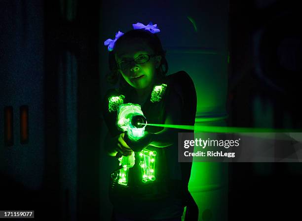24 photos et images de Enfant Laser Game - Getty Images
